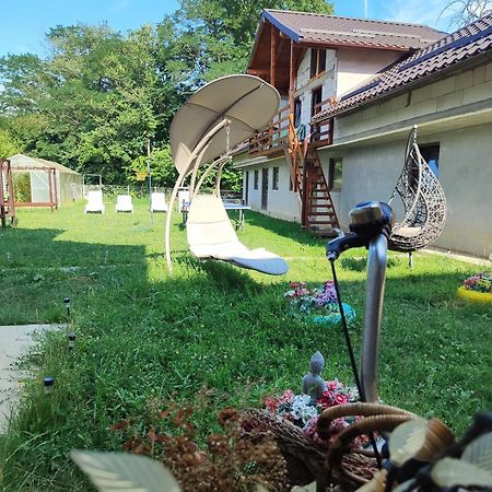 Happy Home Кэлимэнешти Экстерьер фото